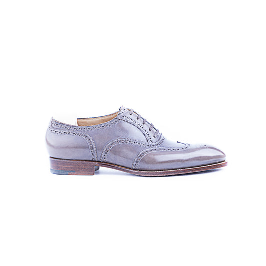 Wing tipped dress Oxford, fully brogued in Grey