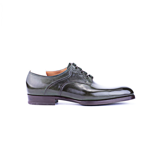 Ghillie with plain apron in olive green Crust calf leather